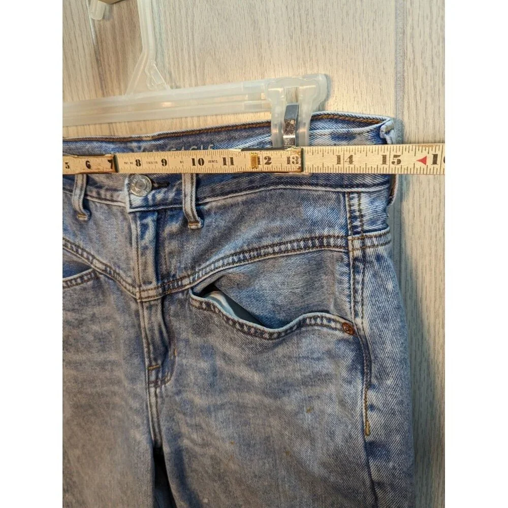 Distressed American Eagle Mom Jeans Womens Size 6 Stretch Blue Mid Rise Denim